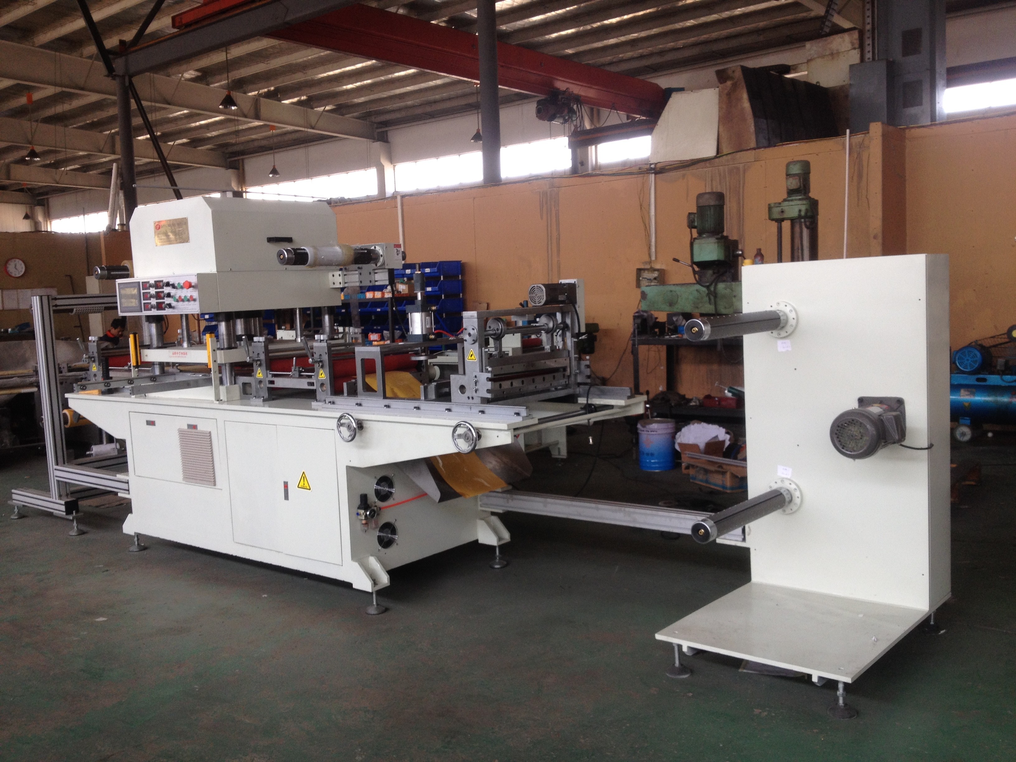 Wholesale four post 450*450mm/400*400mm flat bed sticker die cutting machine from china suppliers