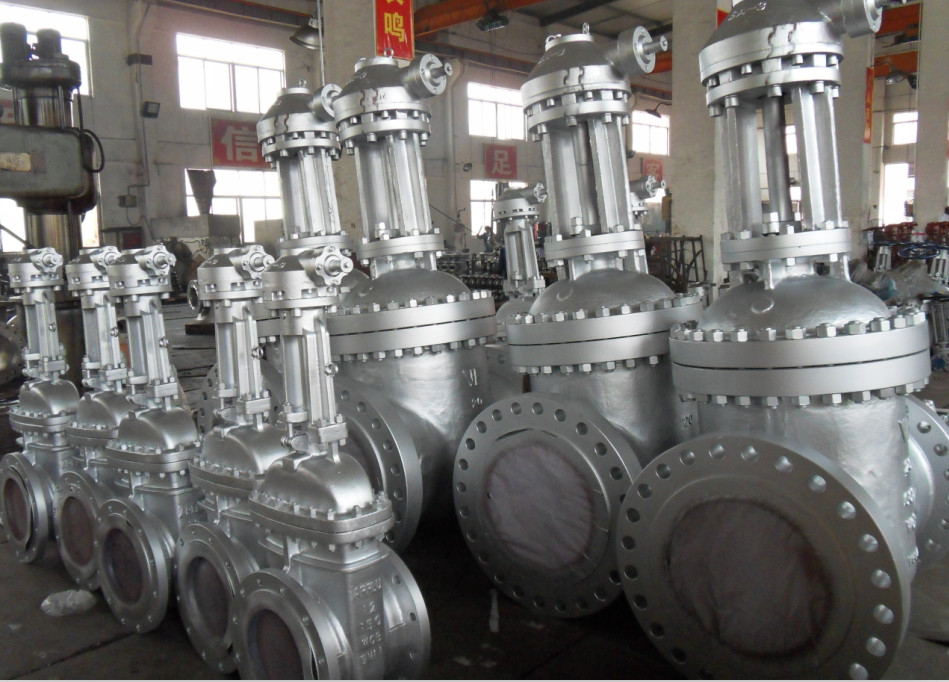 Wholesale 14 Inch API 600 Gate Valve , WCB Material Flanged Gate Valve Lock Device from china suppliers