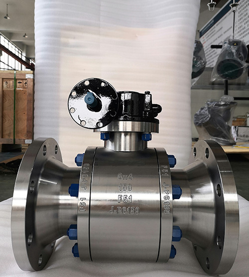 Trnnion mounted ball valve reduce bore