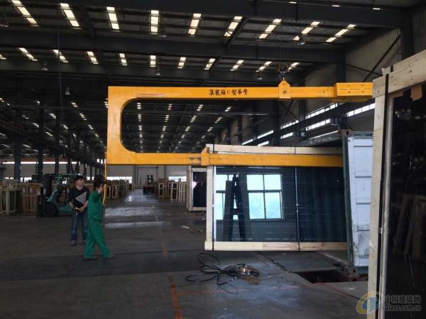 Safety Loading & Unloading U Shaped Glass Crane 3660mm Max Seaming Size