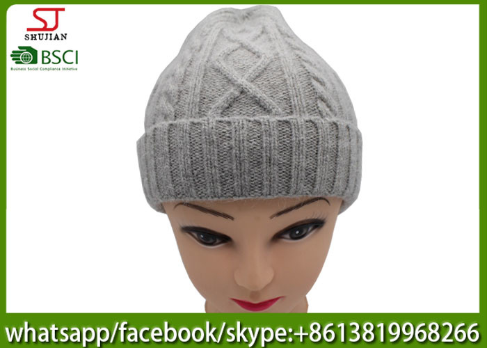 Chinese manufactuer ladies winter knitting hat 45%cony hair 15%wool 40