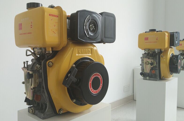 Wholesale 4kva 3600rpm Manual Starter Small Diesel Engine , Single Cylinder Marine Engine from china suppliers