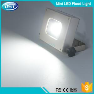 Wholesale led flood light waterproof 3.7V 4000mAh led flood light Mobile power from china suppliers