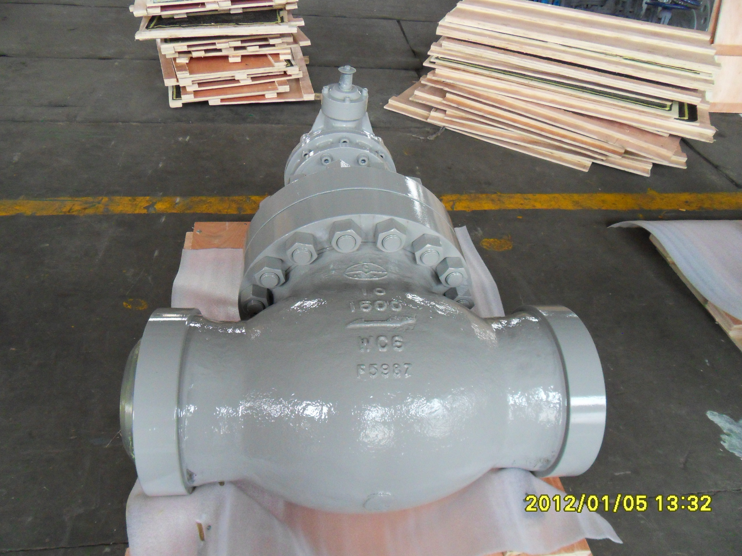 Wholesale Flexible Wedge WCC BS 1873 Globe Valve Rising Stem With Top Sealing For Petrochemical from china suppliers