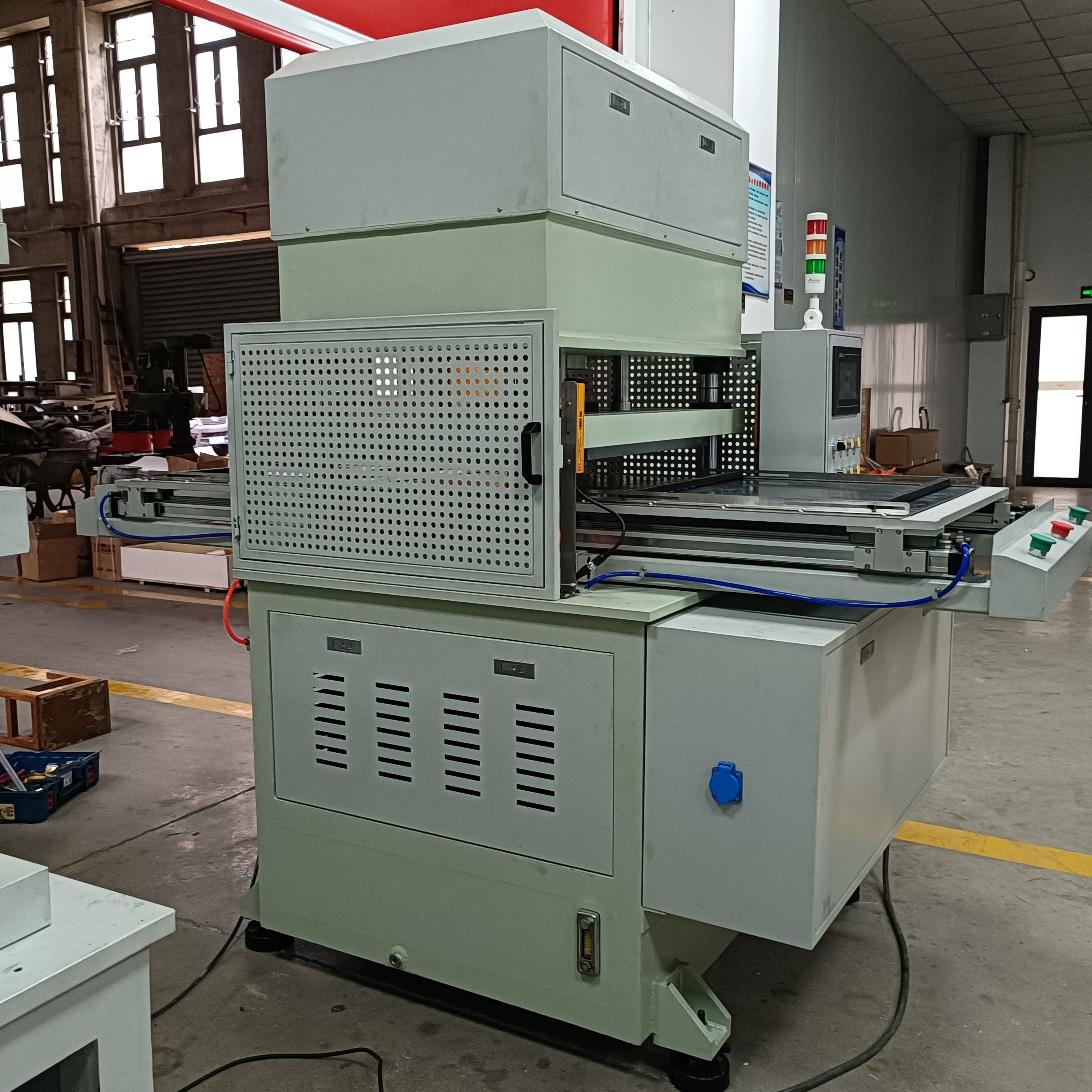 Wholesale sheet material hydraulic die cutting machine for sponge/foam/PET film from china suppliers