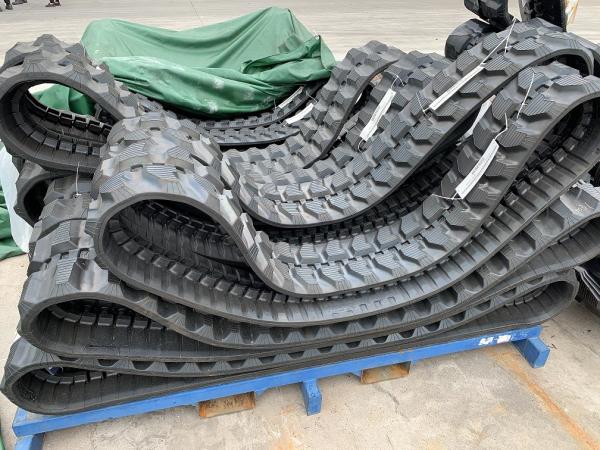 Quality Undercarriage Rubber Crawler Tracks For Excavators Loaders for sale