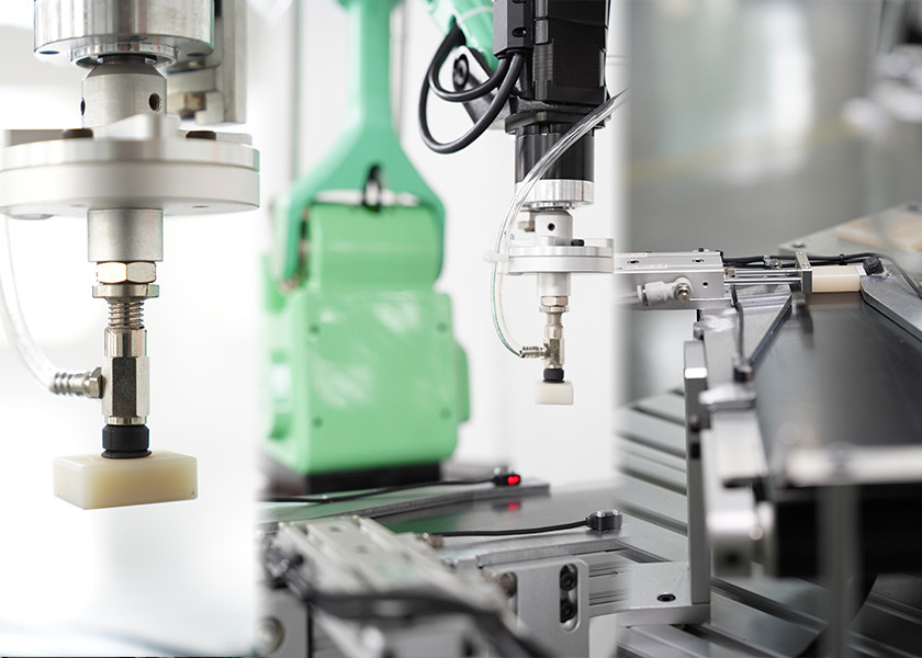 1Kg Max Load Machine Unloading And Loading Industrial Robot
