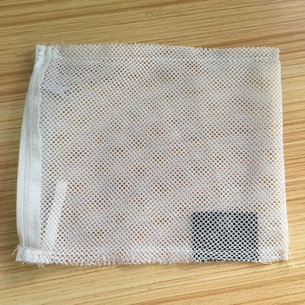 Small Net Lingerie Wash Bag , Nylon / Jute Drawstring Laundry Net Bag