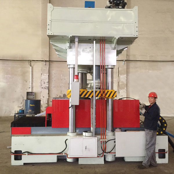 4 Way Entry Recycled Compression Molded Wood Pallet Machine
