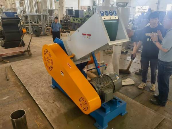 Quality 37kw High Efficient Crusher For Plastic Recycling for sale
