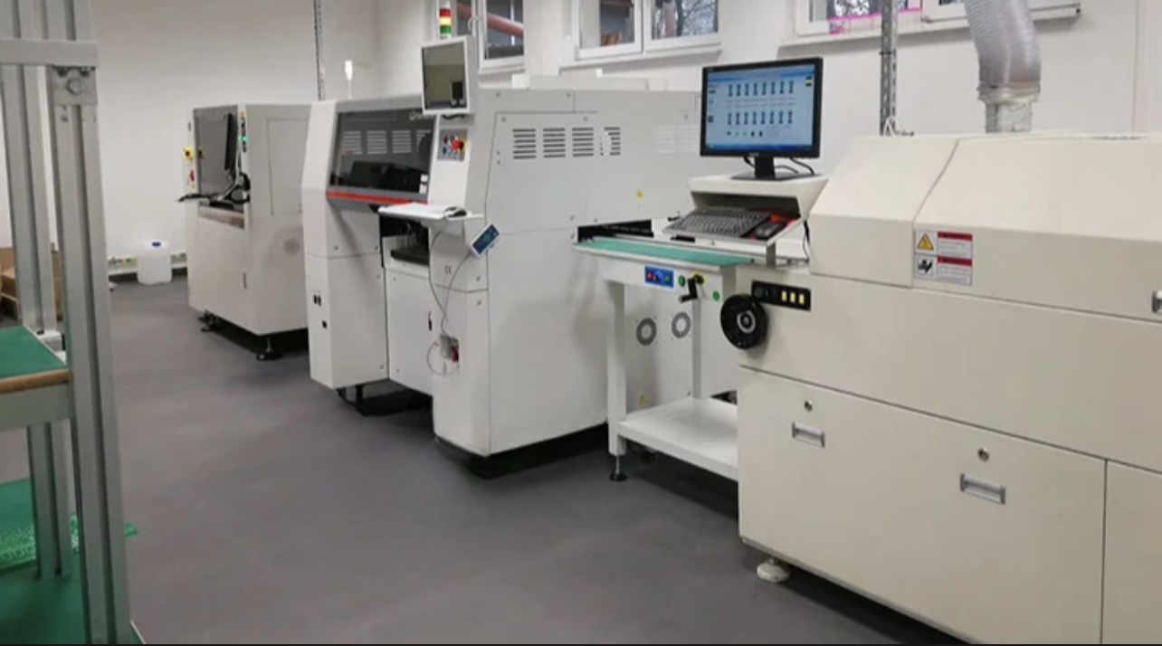 High Speed Energy Saving SMT Production Line Semi Auto electronic assembly line