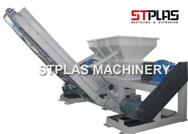 Quality Twin Shaft Industrial Plastic Shredder Machine For Container Drum Barrel Crushing for sale
