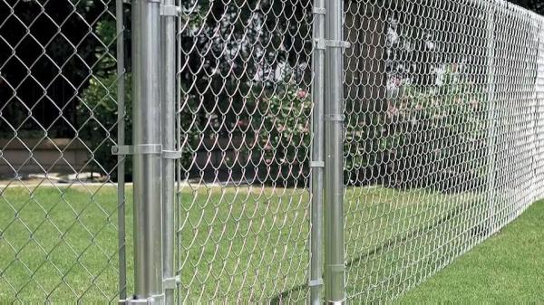 galvanized chain link fence Panels 1.8mx10x50mmx50mm2.5mm, 29kg from ". Victoria "
