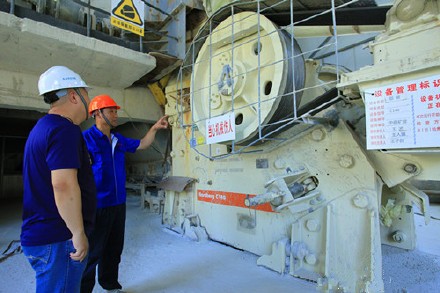 Mn18Cr2 GP300 GP300S Cone Crusher Mantle Concave Parts For Crusher Machine Type Crusher