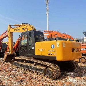 Wholesale Korean Used Hyundai Excavators 225 Small Hydraulic Backhoe from china suppliers