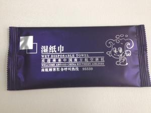 Wholesale cheaper than cloth/China factory single packed customized wet wipes for airlines from china suppliers
