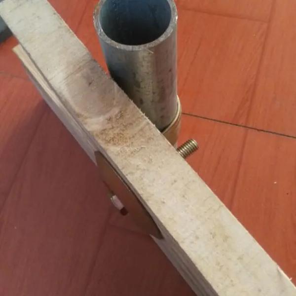 Galvanized Pressed Steel Limpet Clamp Scaffolding Toe Board Clip Plank Mushroom Coupler