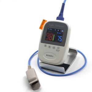 China 1000mAh Portable Blood Oxygen Meter With Digital OLED Display on sale