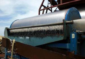 China High Intensity Wet Drum Magnetic Separator Good Anti Demagnetization Ability on sale