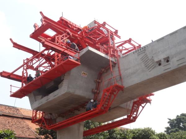 Quality Custom Bridge Beam Segment Lifter With Electric Winches Technical Data for sale