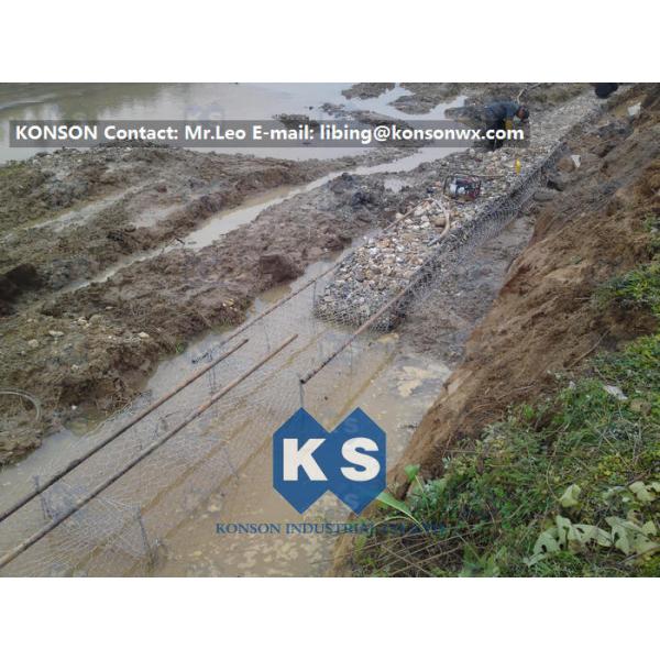Double Twisted Gabion Box Retaining Wall Structure Wire Diameter 2.7mm