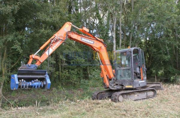 Quality Accurate Hydraulic Hedge Cutter , Tree Pruning Machine Reliable Performance for sale