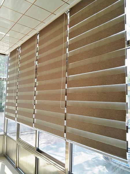 Quality 90% Shading Zebra Blinds With Blackout Linen Yarn Composition for sale