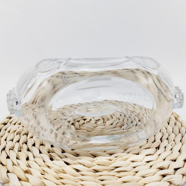 Special Craftsmanship Brandy Bottle Unique Flat Round Design with Crystal Flower Shape