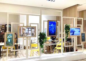 China Wireless Video Wall Digital Signage / Digital Signage Monitor Display on sale