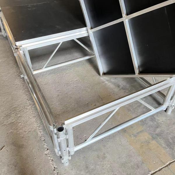 Silver Aluminum Layer Truss Aluminum DJ Lighting Truss For Outdoor Concerts