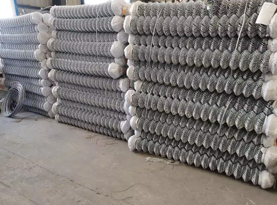 Crochet Mesh Pvc Galvanized Chain Link Mesh Roll For Garden Fence Installation