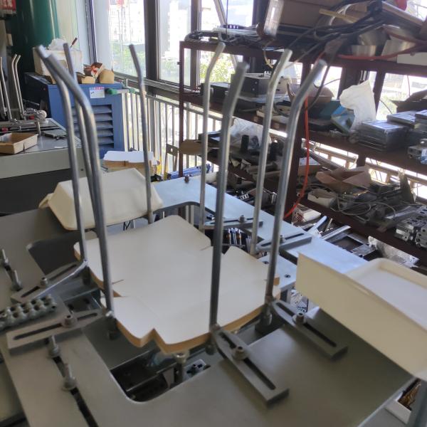 Non standard carton machine # decorative works # food carton # disposable lunch box # Hot-melt adhesive process