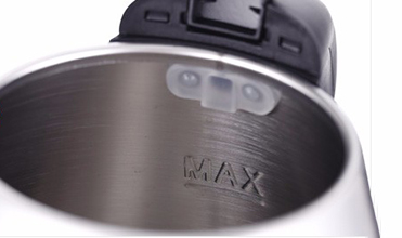 Fashionable Design Instant Boiling Water Kettle With Dust Proof One Touch Cover