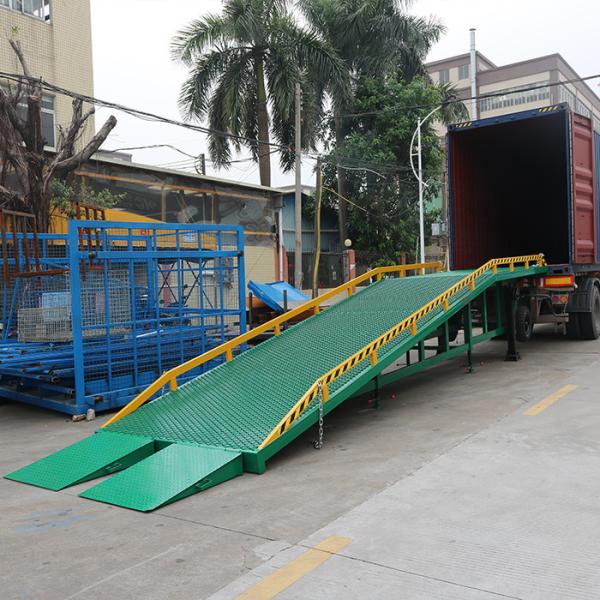 Quality 10000kg Mobile Dock Ramp Loading Portable Unloading Dock Non Slip for sale