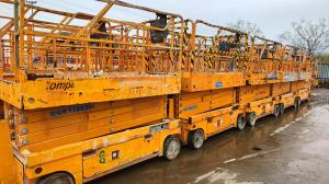 Heavy-Duty 5m High Degree Mobile Lifting Platform Vehicle for Construction Projects