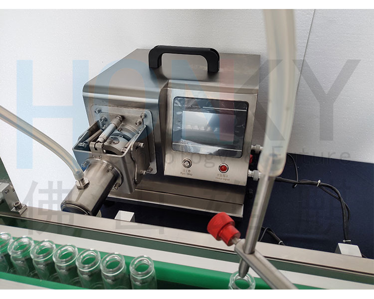 Desktop Conveyor Type Small Vial Filling Machine With High Precision For Small Batch Bottle Filling