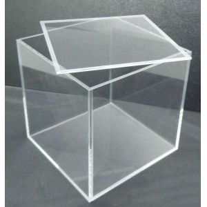 China Custom-sized Acrylic Plexiglass Display Cases Acrylic Rectangle Square Clear Plastic Box Candy Cube Box on sale