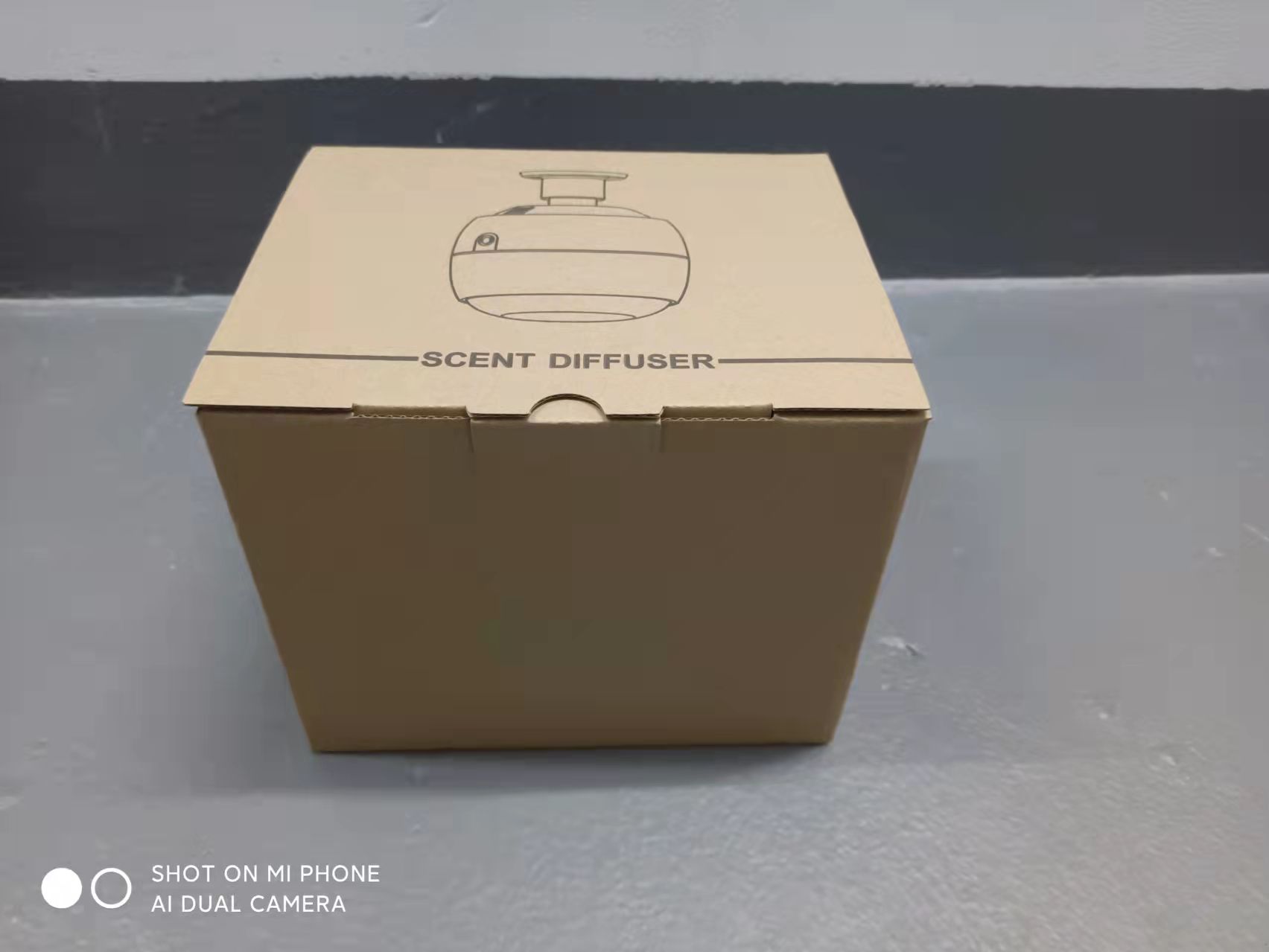 Modern Style Ceiling Plug in Fragrance Diffuser Machine Bluetooth Essential Oil Diffuser Electric Commercial Scent Diffuser