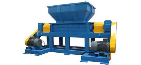 Quality Wood shredder and rubber tyre shredder with linear vibrating screeners for sale