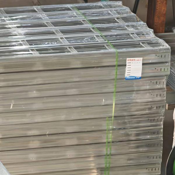 Ventilated Ladder Cable Tray 4-12 Rungs 3m-6m Length For Improved Air Circulation