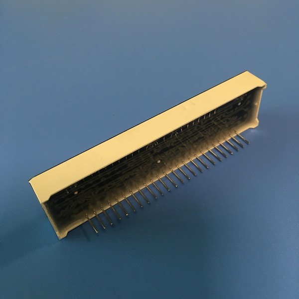 Common Cathode Custom LED Display Ultra Bright Amber 8 Digit 14 Segment Long Lifespan