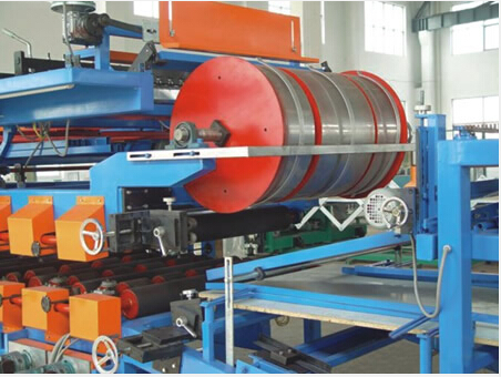 Multifunctional Insulation EPS Sandwich Panel Machine With Rubber Protection Cover