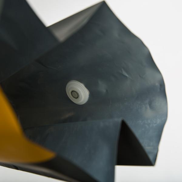 102 Mic Coffee Packaging Bags With Air Valve 500g Custom Packaging Stand Up Pouches