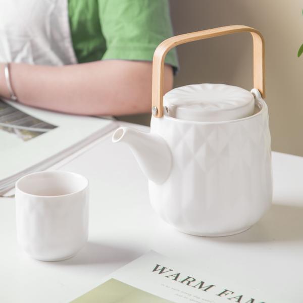 Ceramic Teapot Set Japanese Style Porcelain Tea Pot With Cup Saucer Metal Holder Stand