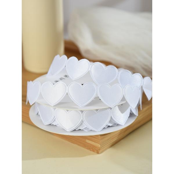 1.5cm*9m 2.5cm*9m Heart Shape Valentine's Day Polyester Gift Ribbon For Luxury Gift Packaging