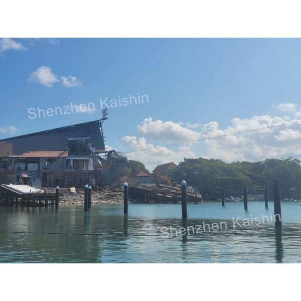 Heavy Duty PE Fiberglass Plastic Piling Caps For Marine Dock Pontoon Dock