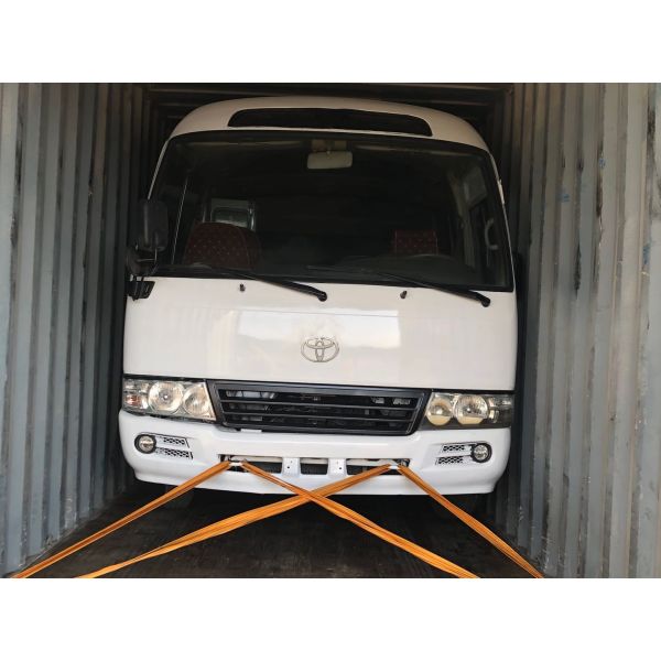 30 Seats Used Toyota Coaster Bus White Color 7.01m X 2.03m X 2.75m