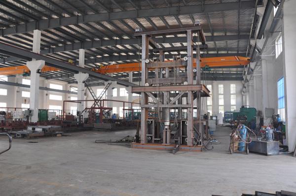 Save Space 4M Lifting Height 2000Kg Loading Capacity Guide Rail Elevator for