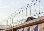 Easy to Construct Razor Barbed Wire with Good Deterrence Effect