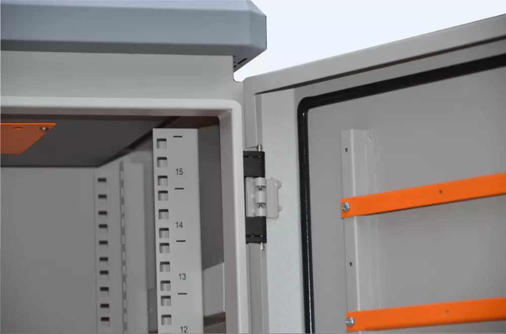 Steel Outdoor Electrical 19 Inch Network Equipment Cabinet For Solar Off Grid